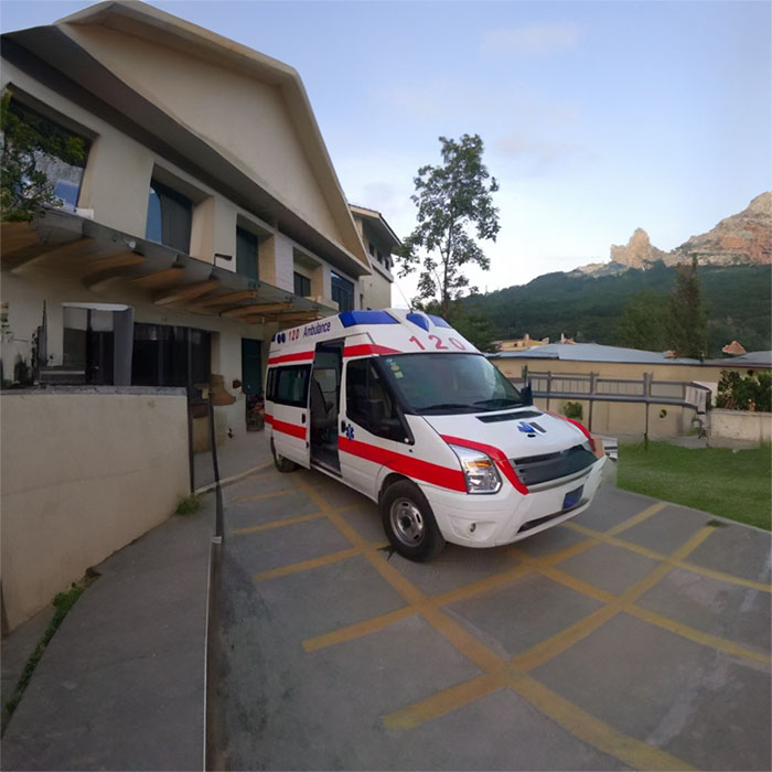 合肥市第四人民医院租赁私家救护车转院到河南驻马店 哪里有长短途救护车出租