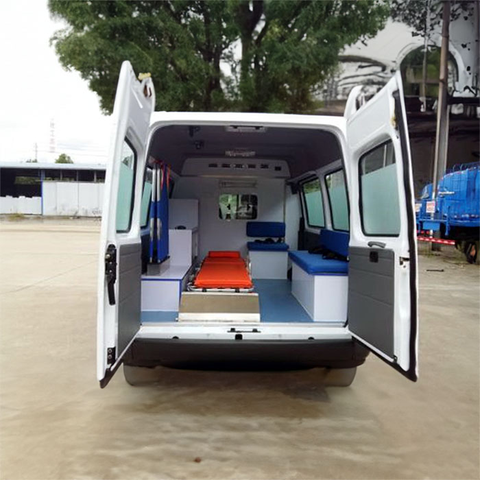 合肥市肥东县救护车出租到安庆市宜秀区救护车租赁：跨省转运救护车收费 急救车租赁电话号码