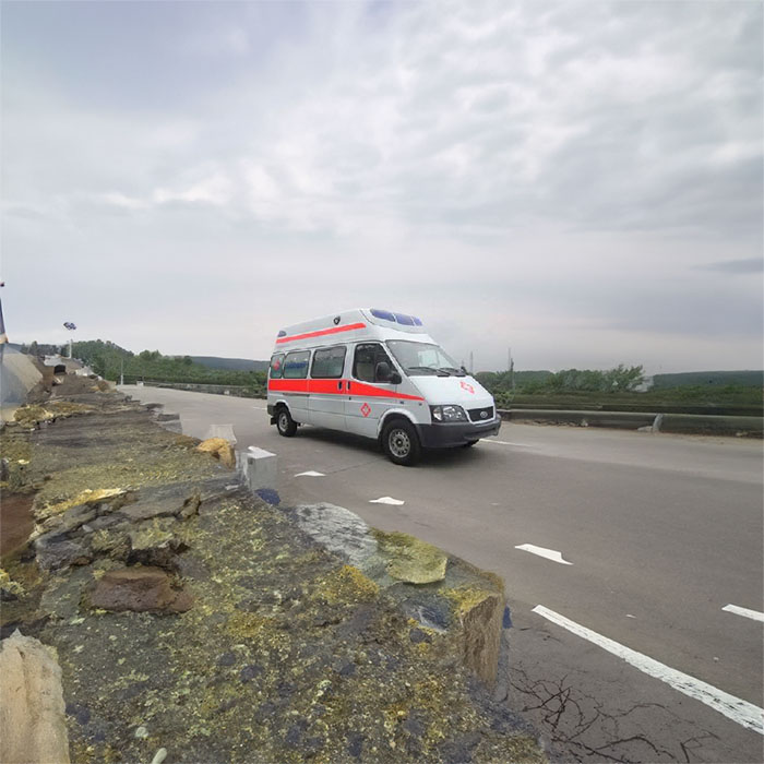 安徽医科大学附属医院租救护车到山东滨州 哪里有长短途救护车出租