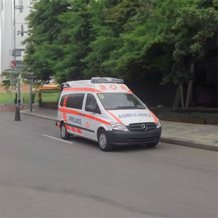 安徽合肥市庐阳区救护车转运到安庆市宜秀区租赁私人救护车电话 救护车出租电话号码 救护车出租收费标准